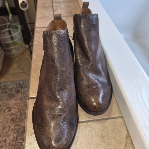 Lucky Brand Basel Ankle Bootie Size 7.5. - Picture 4 of 8